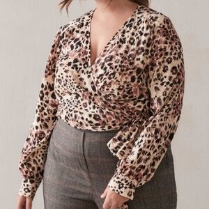 Nwt Gorgeous Reitmans Animal Print 🐾 Sexy Trendy wrap style blouse Size 2XL